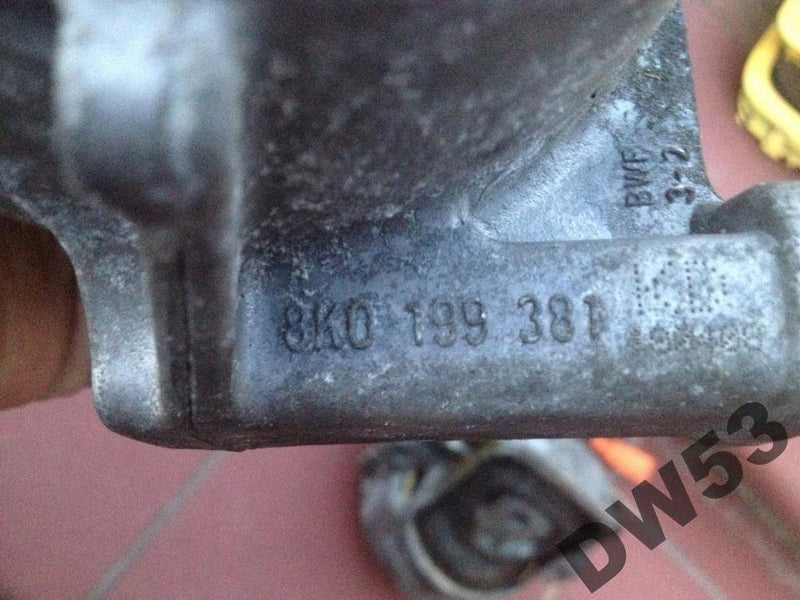 poduszka silnika Audi A4 A5 Q5 8K0199381 z kablem