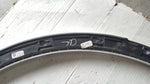 Listwa błotnika prawy tył AUDI Q5 80A853818A demontaż