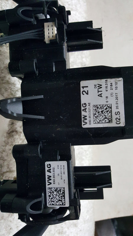 Przełączniki pod kierownicę AUDI A1 8X 8X0953521AE
