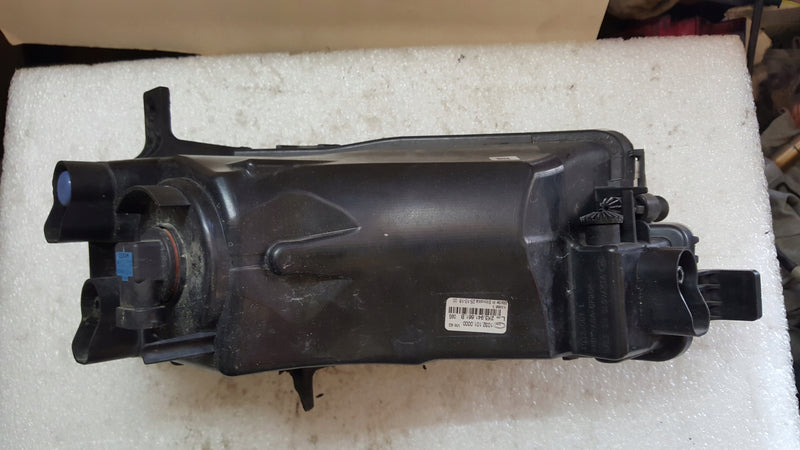 Lewy halogen VW CADDY 2K5941661B demontaż oryginał
