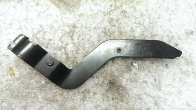 Uchwyt pompy płynu chłodząceg AUDI A6 A7 4G0265336