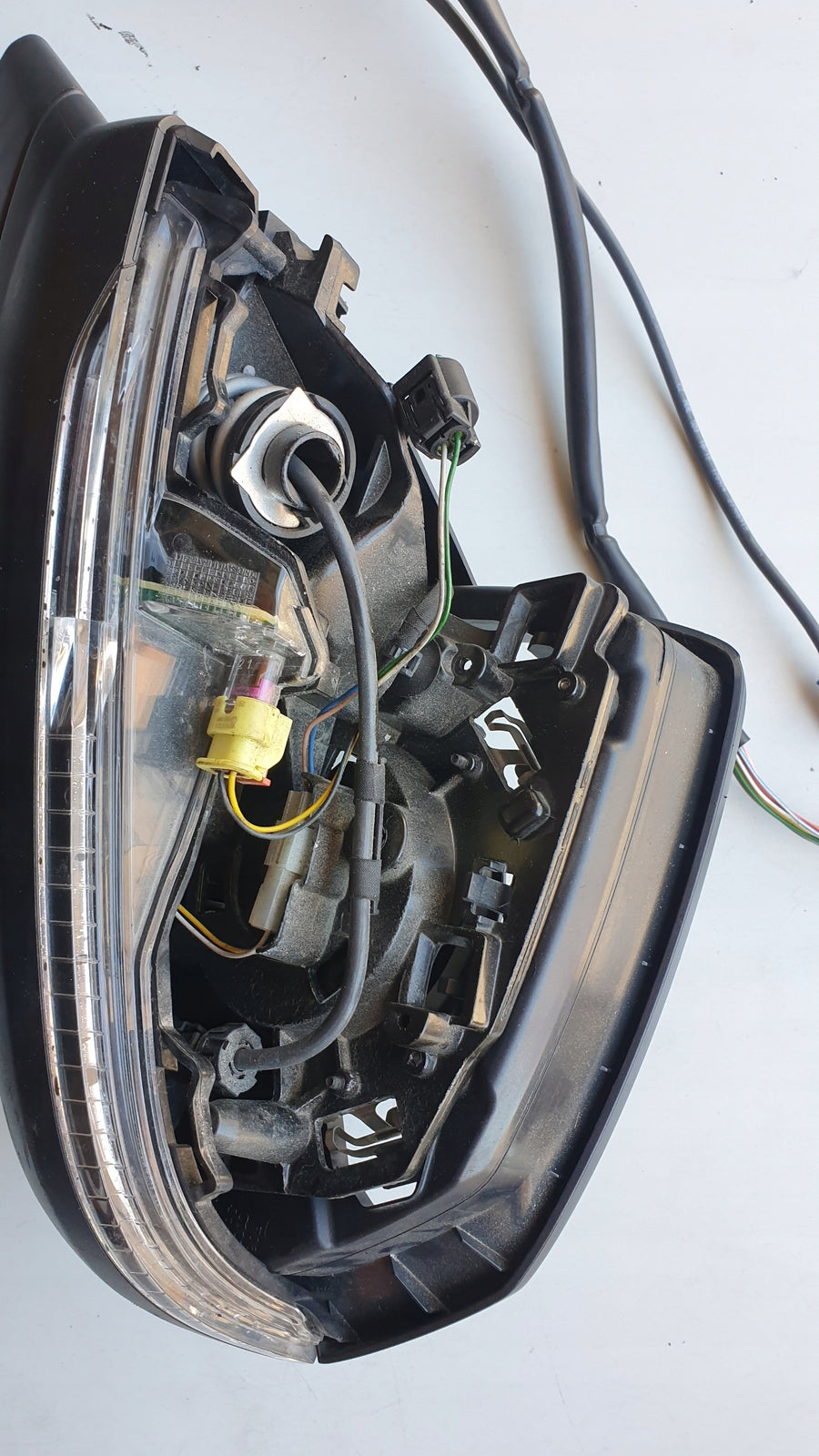 LE Lusterko AUDI Q7 4M1857409AK 13 pinów+ kamera