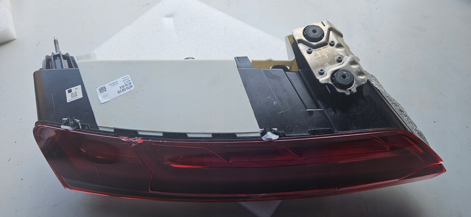 lampa LED lewy tył AUDI R8 4S0945095B