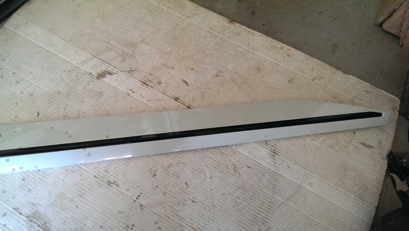 Listwa drzwi prawy przód SKODA SUPERB 3 3V0854940