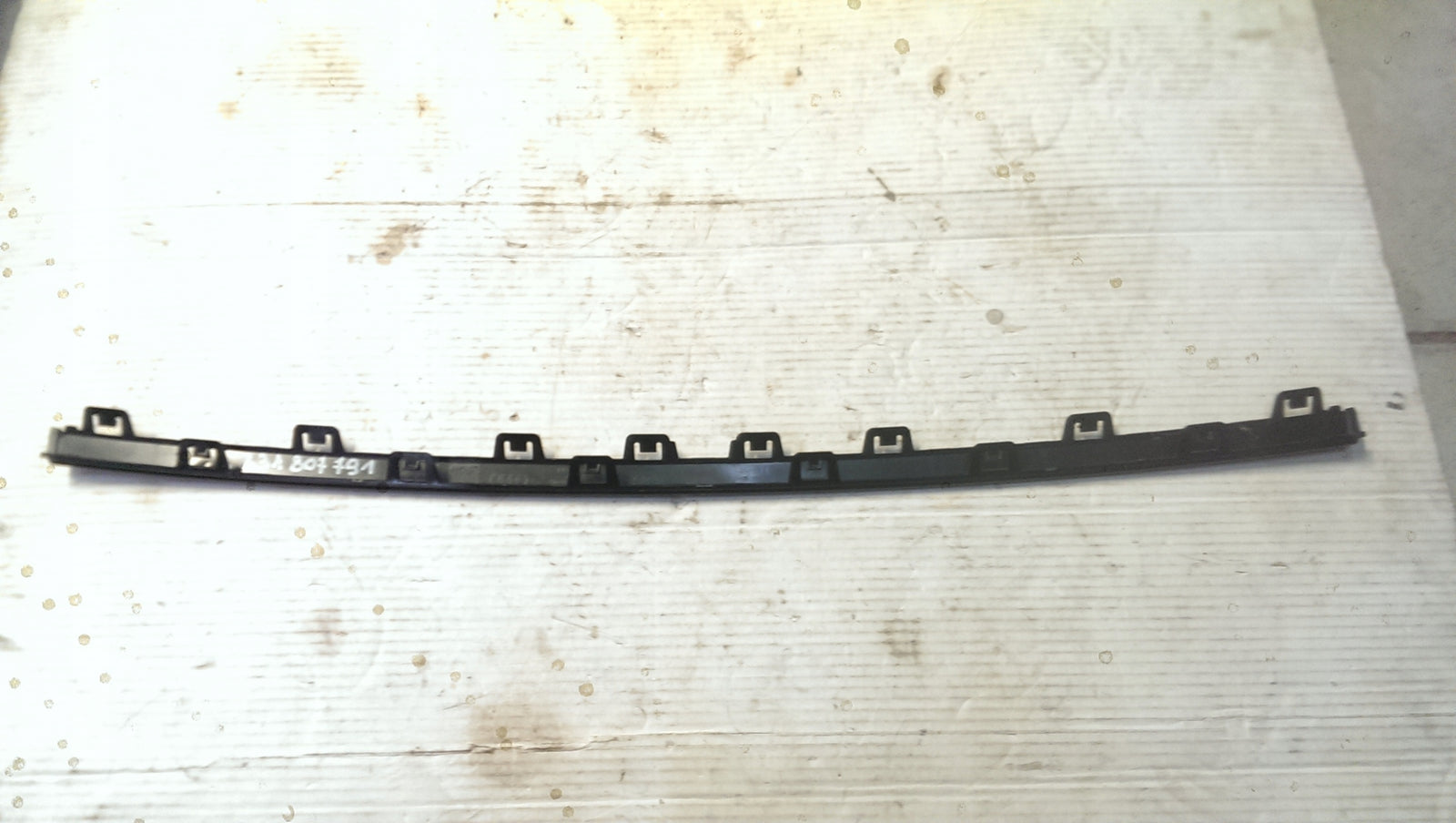 Listwa zderzaka przedniego AUDI RSQ3 83A807791