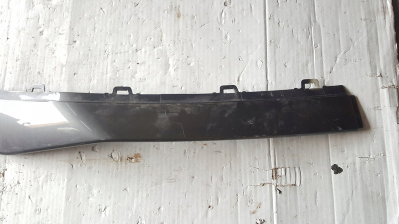 Listwa zderzaka przedniego prawa strona SEAT LEON 5FA853712A demontaż