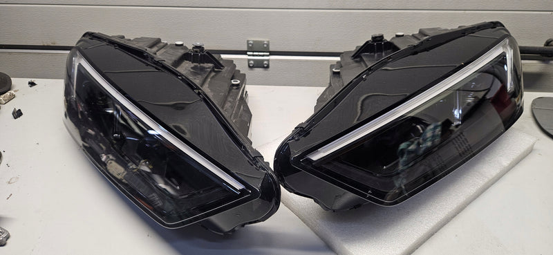 kompletne PR i LE MATRIX LED BLACK AUDI R8 4S0 4S0941034K 4S0941033K 2024R