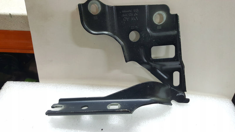 Lewy zawiasy maski VW CADDY 2K7823301B demontaż