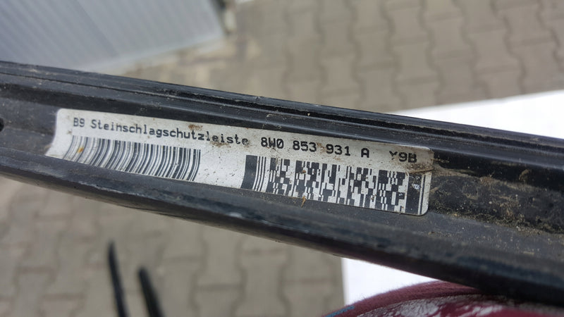 Listwa progowa prawa AUDI A4 B9 S-LINE 8W0853931A