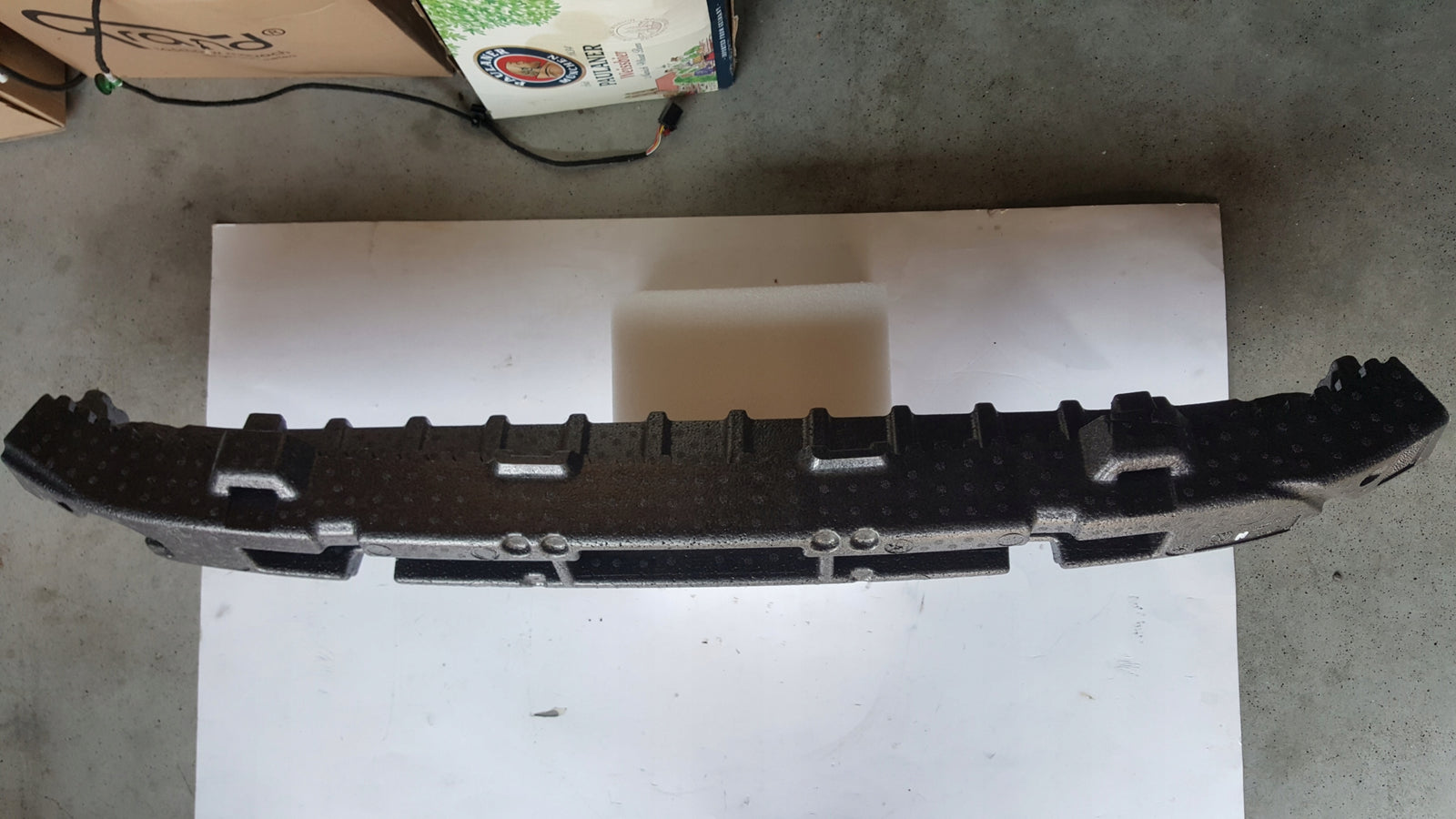 NOWY ORYGINALNY absorber zderzaka przedniego VW GOLF VIII 5H0807248AA