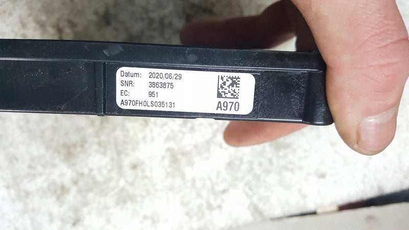 Sterownik moduł SOS-- AUDI A4 (B9) A5 RS4 RS5 4KE035282C demontaż