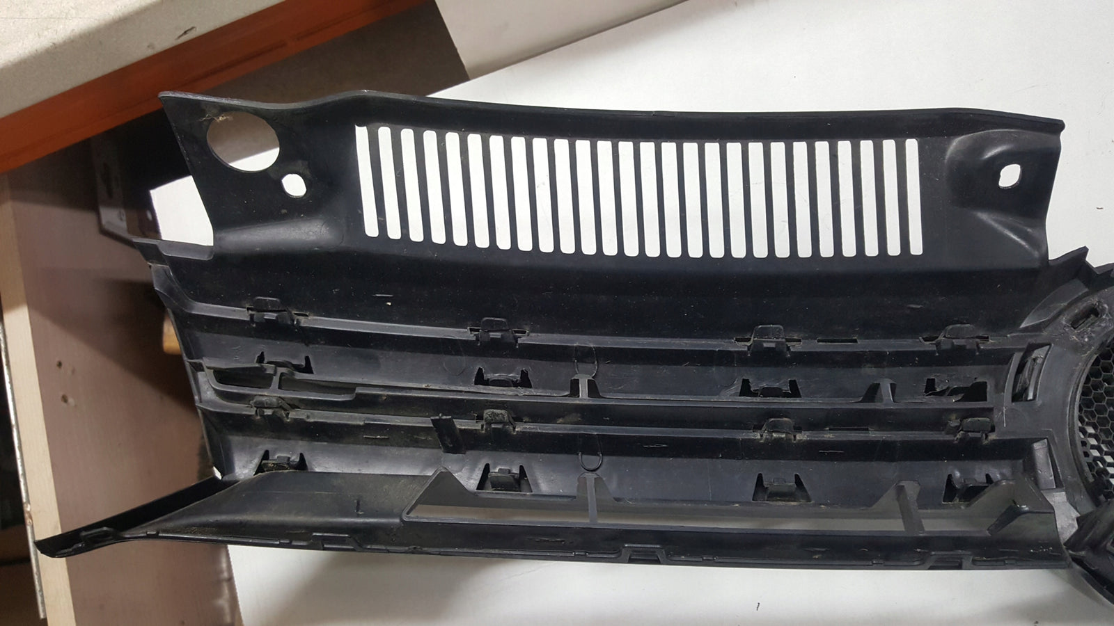 Atrapa grill VW GOLF VI 1K9853651A demontaż