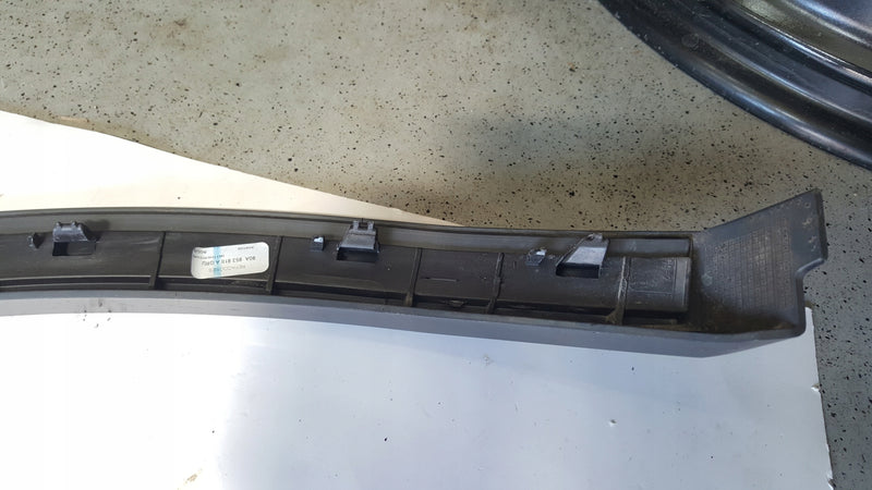 Listwa błotnika prawy tył AUDI Q5 80A853818A demontaż