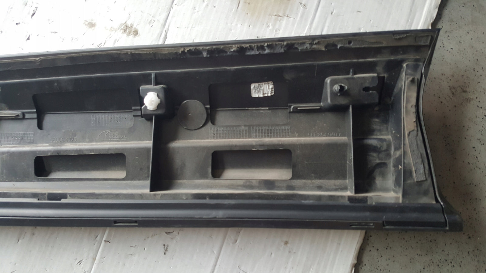 Listwa drzwi prawy przód SEAT CUPRA FORMENTOR 5FF854940A demontaż