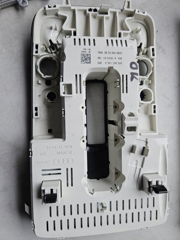 Oświetlenie kabiny led SOS Audi A3 8Y0947135H IDEAŁ