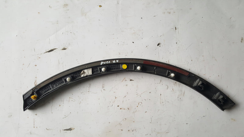 AUDI Q7 4M LISTWA PRAWA BŁOTNIKA TYŁ RH967234