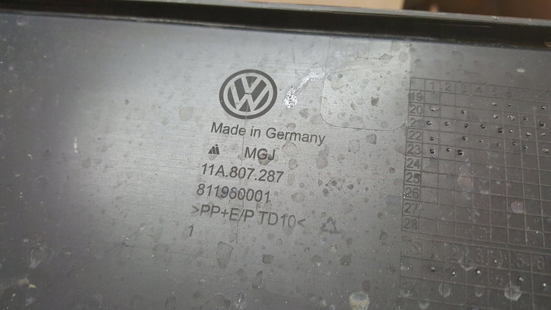 Ramka tablicy rejestracyjnej przód VW ID.4 ID.5 11A807287 demontaż