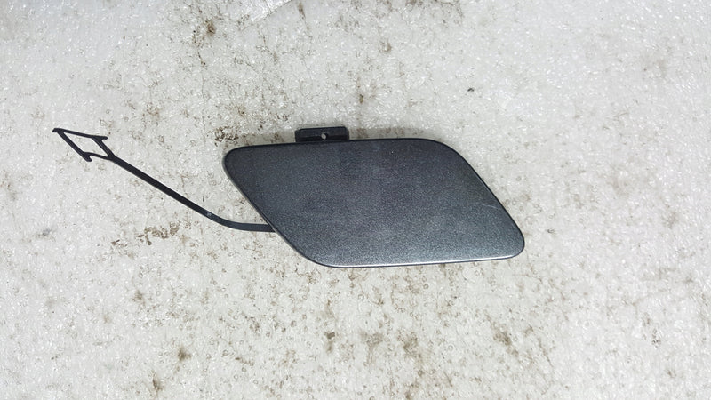 Audi Q3 F3 Zaślepka haka holowniczego przód 83A807241A