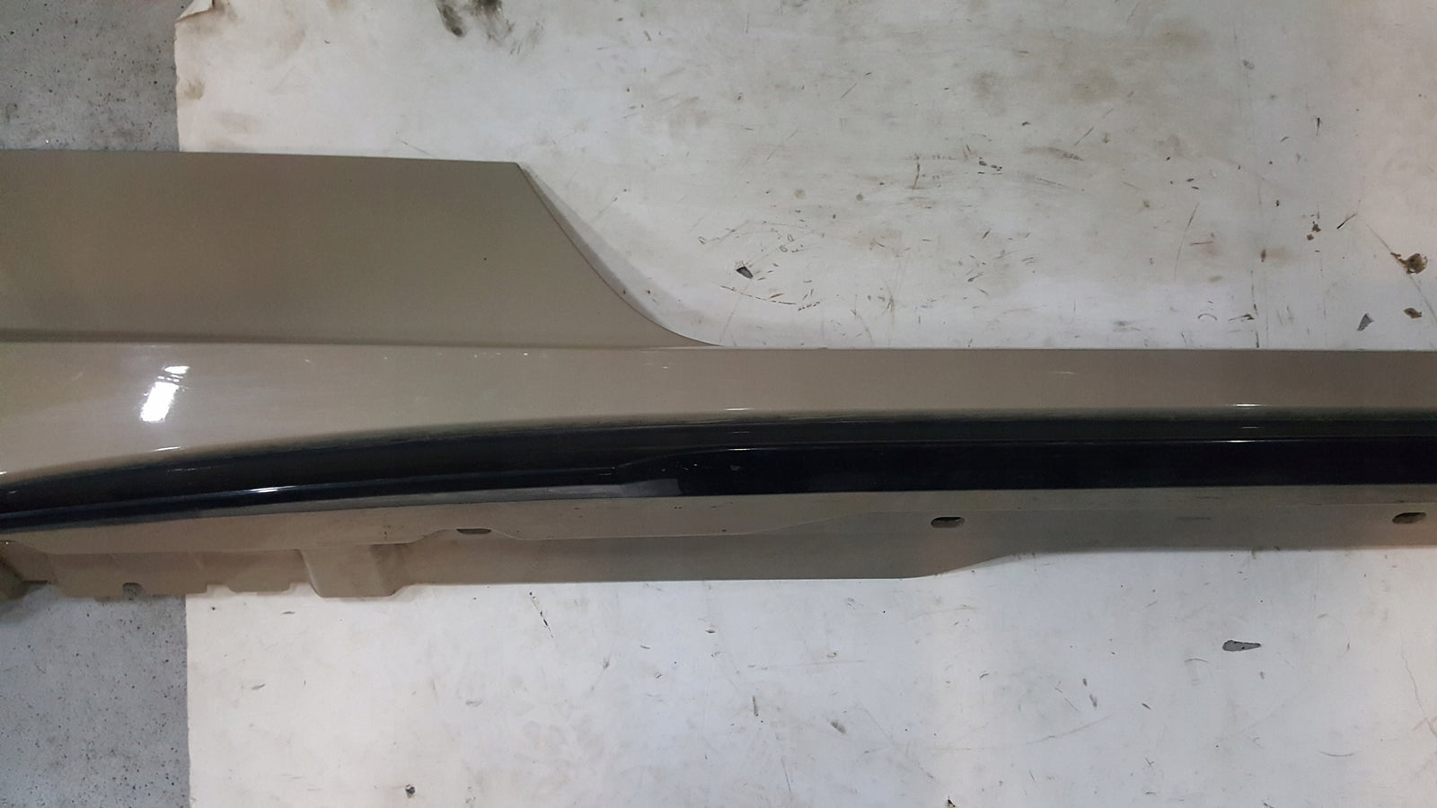 Listwa progowa PR AUDI TT TTRS 8S0853856F demontaż