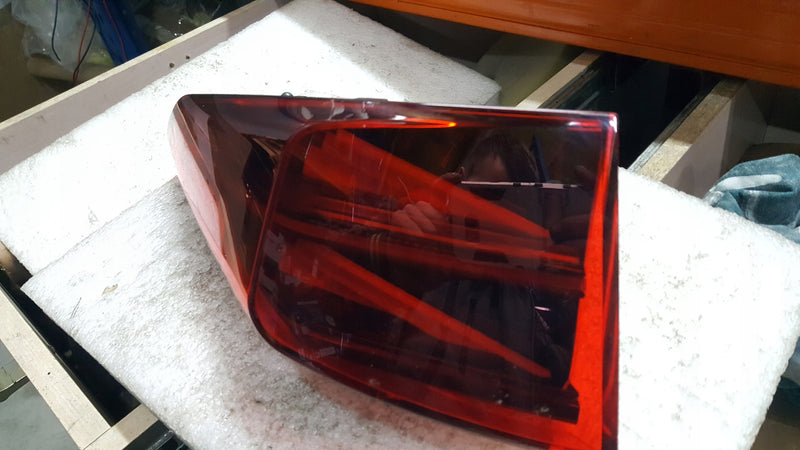 CUPRA FORMENTOR LIFT VZ 2024- LAMPA PRAWA TYŁ 5FF945208A