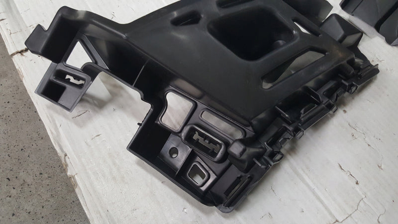 Nowe ślizgi zderzaka tylnego lewy + prawy SEAT ATECA 575807377 575807378
