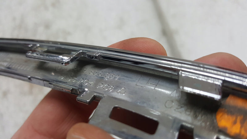Listwa chrom zderzaka lewy tył VW GOLF VII kombi 5G9853331 demontaż