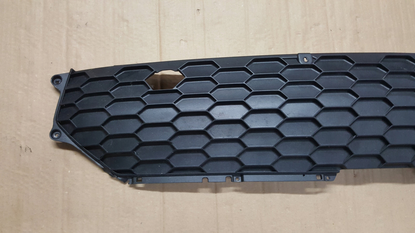 AUDI R8 4S0853037E LISTWA ATRAPY BLENDA PRZEGRODA KRATKA GRILL