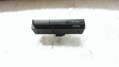 Przełącznik START/STOP AUDI 8K1959673L demontaż