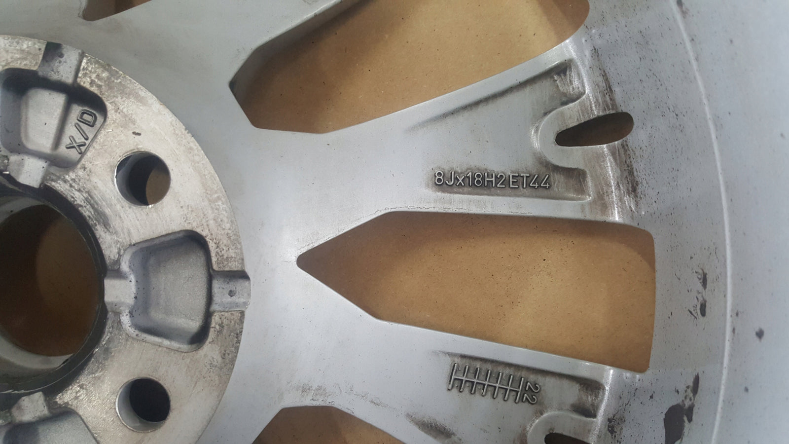 SKODA SUPERB III 8x18 ET44 5x112 3V0601025AN 3V0601025CD