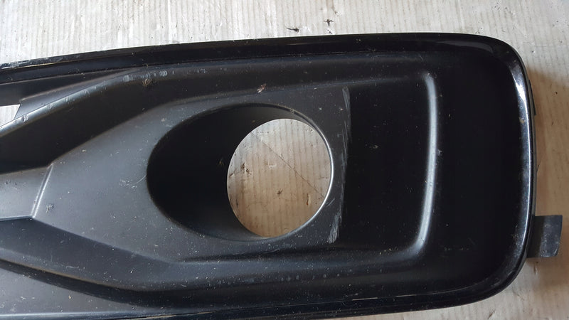 Kratka zderzaka lewy przód AUDI A6 C7 4G0807681AE
