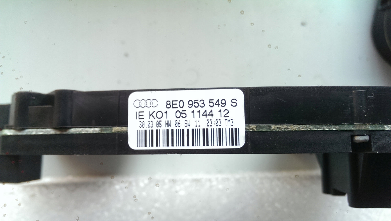 Moduł pod kierownicę AUDI 8E0953549S