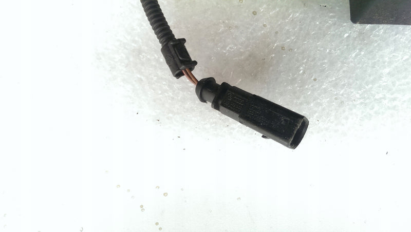 Zamek maski VW GOLF V 1K1823509D demontaż