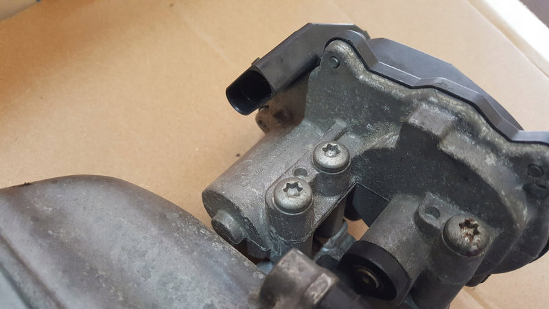 Kolektor ssący VW AUDI SEAT SKODA 03L129711E