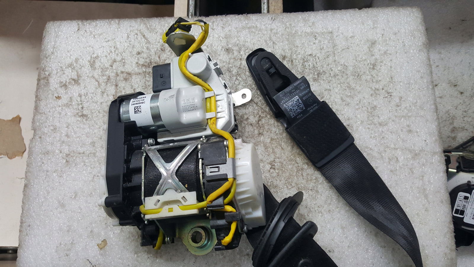 AUDI A6 A7 C7 PAS LEWY BEZPIECZEŃSTWA 4G8857705H