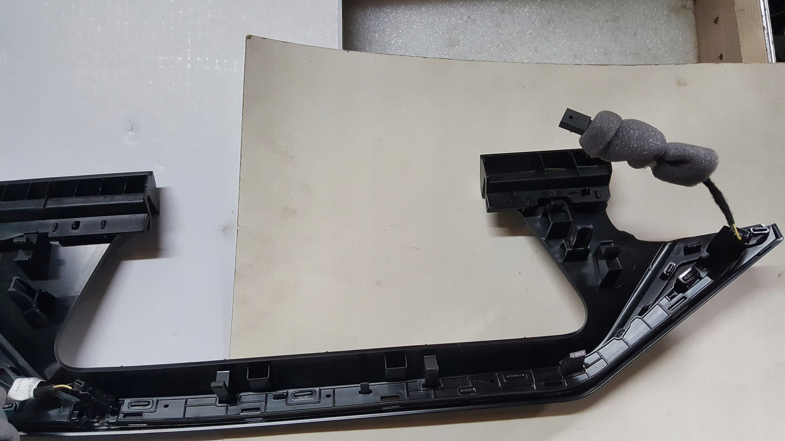 Dekor listwa konsoli SKODA SCALA 655858418AG demontaż