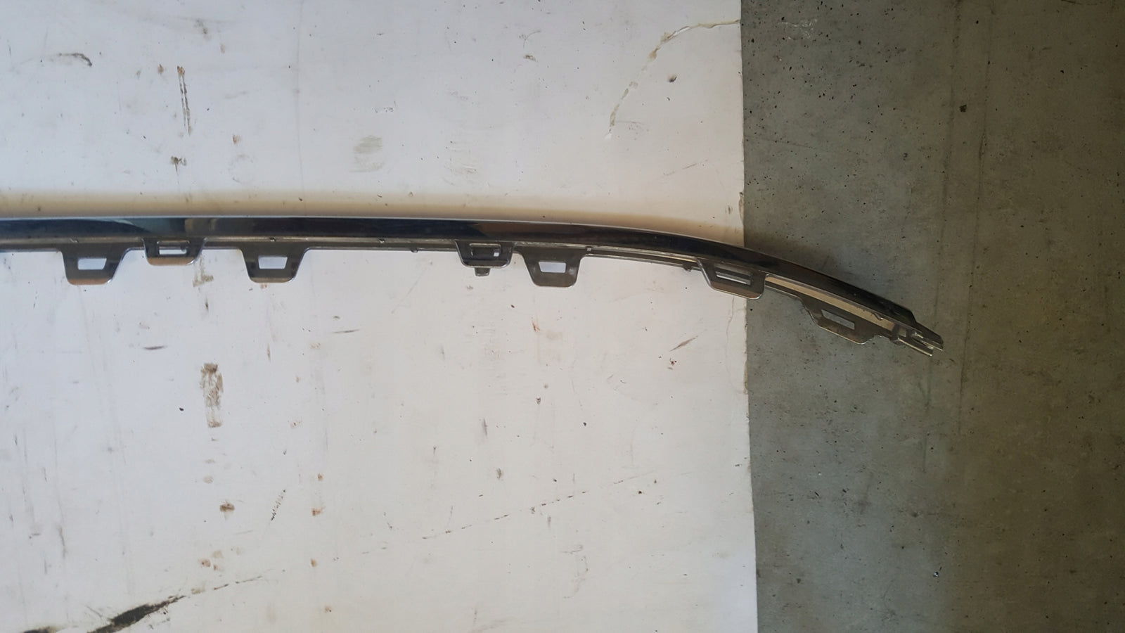 Środkowa listwa zderzaka przedniego VW PASSAT B8 3G0853245 DEMONTAŻ