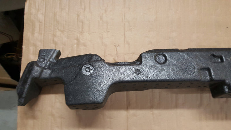 Absorber zderzaka przedniego AUDI A3 8Y0807550