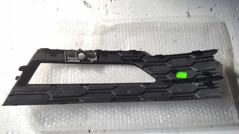 Kratka zderzaka LE przód SKODA OCTAVIA 5E3807681A
