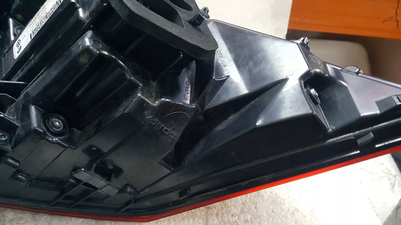 VW TIGUAN II 2 LIFT 2020-2024 LAMPA LEWA TYLNA TYŁ LEWY 5NA945207J02S