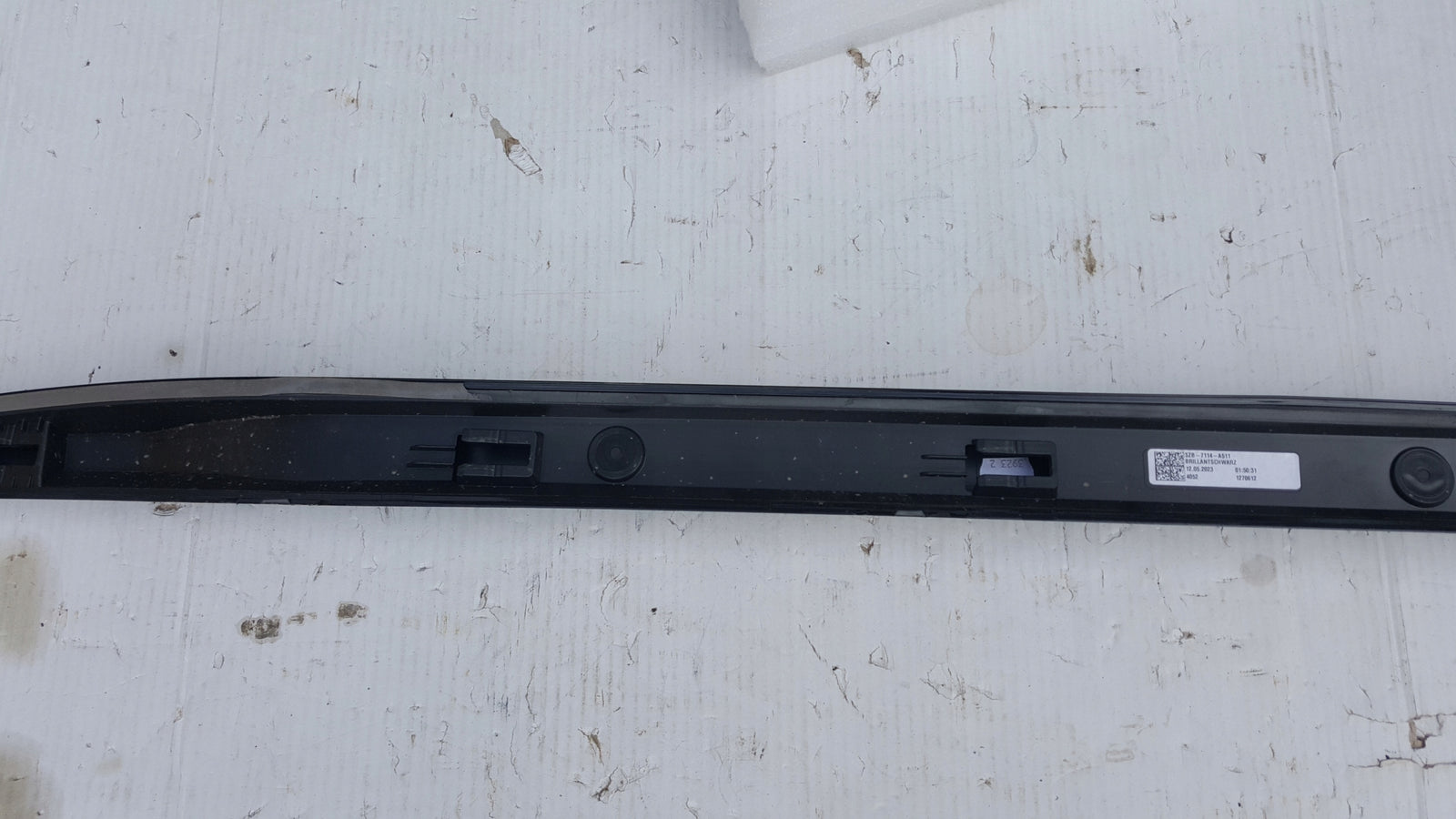 Listwa progowa lewa strona AUDI A3 8Y0853855 demontaż