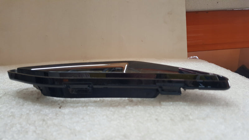 Kierownica powietrza przód lewa strona AUDI RS5 8W6807157A demontaż