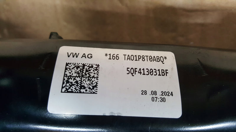 Zwrotnica TIGUAN AUDI Q3 prawy przód 5QD407258F + amortyzator 5QF413031BF