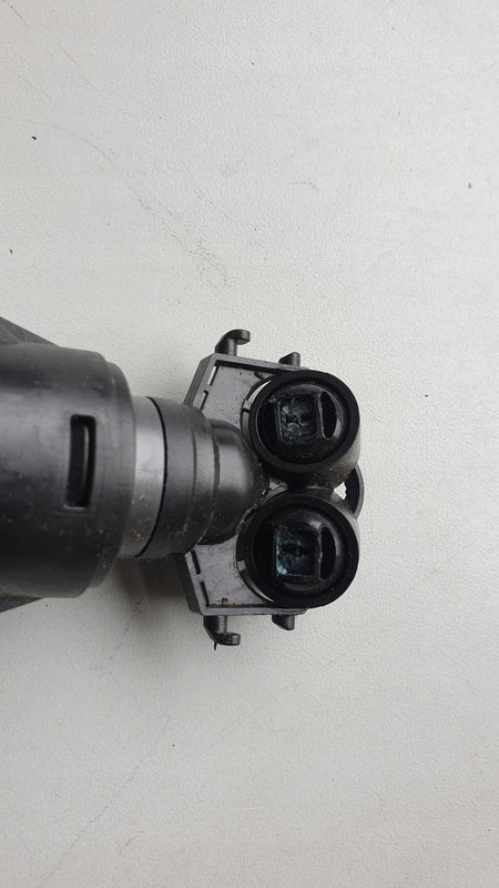 Le spryskiwacz reflektora Vw Passat 3AA955103