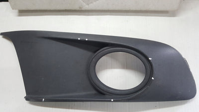 Kratka zderzaka prawy przód VW TOURAN CADDY 1T0853666S demontaż