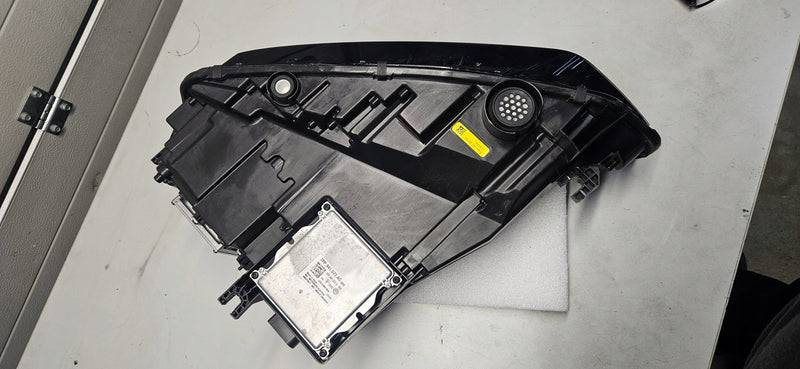 kompletne PR i LE MATRIX LED BLACK AUDI R8 4S0 4S0941034K 4S0941033K 2024R