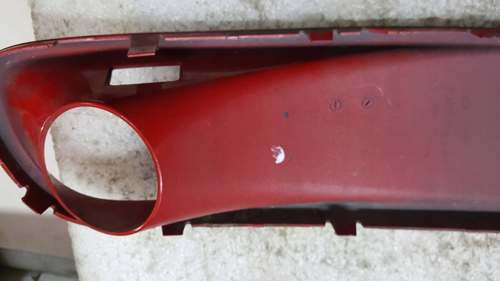 VOLKSWAGEN MULTIVAN T5 KRATKA ZDERZAKA RAMKA HALOGENU PRAWY PRZÓD 7H5807489