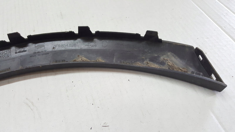 Listwa błotnika prawy przód SEAT ARONA 6F9854828 demontaż