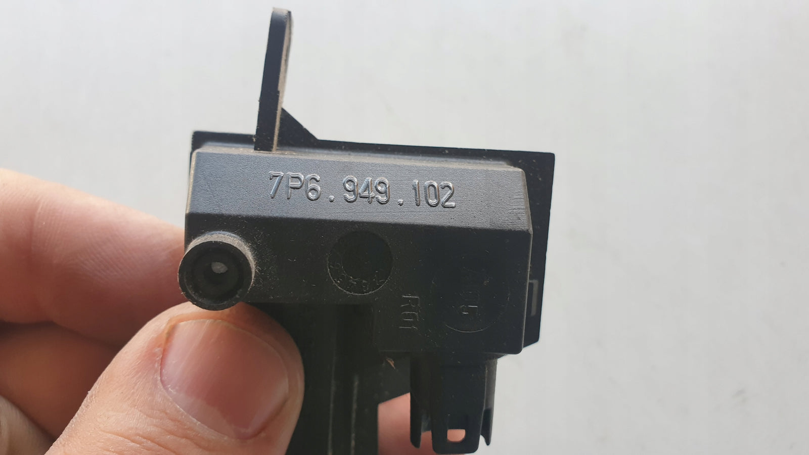 Pr kierunek Lusterka zewnętrz Vw Touareg 7P6949102