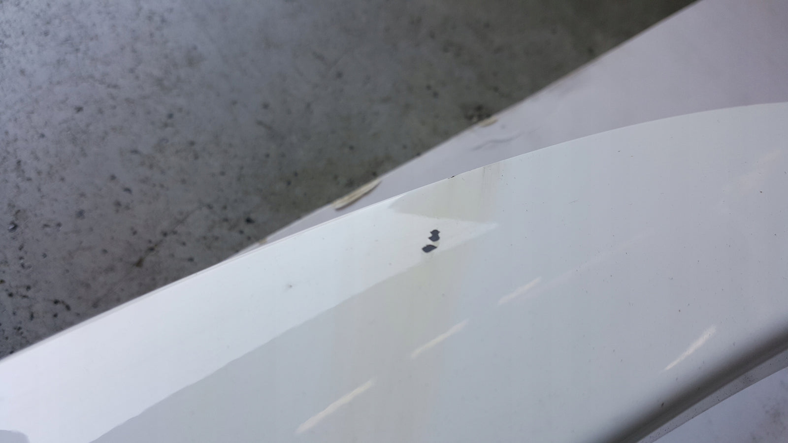 Listwa błotnika prawy tył AUDI Q5 80A853818A demontaż