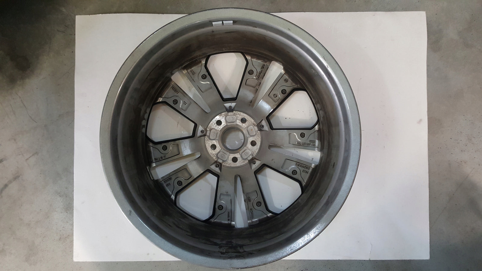 Felga aluminiowa AUDI Q5 8,5J x21 et 34 80A601025AS